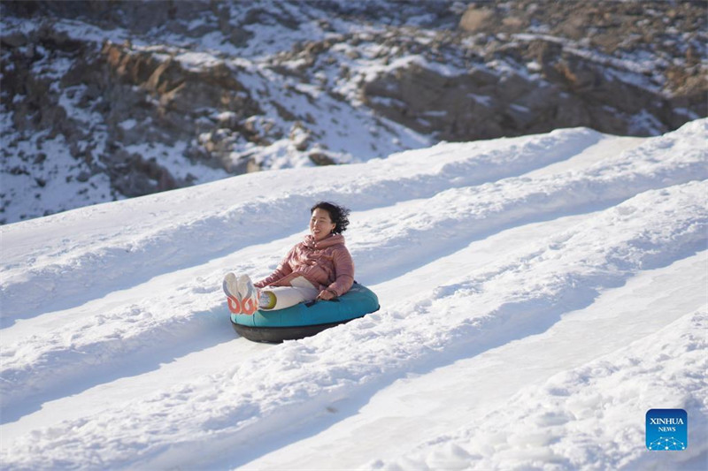 En photos : les gens profitent des activités d'hiver à travers la Chine