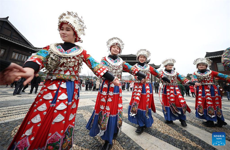 Divers événements organisés à travers la Chine pour célébrer le prochain Festival des lanternes