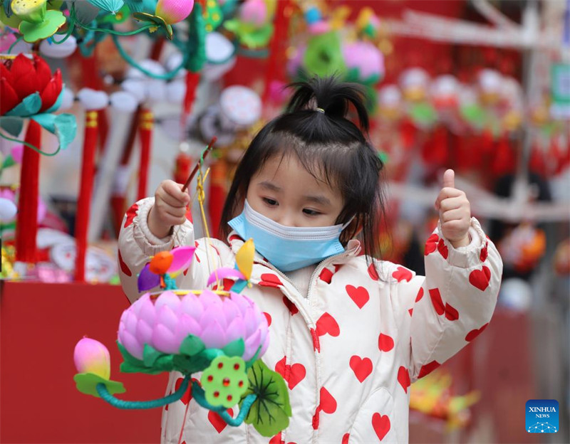 Divers événements organisés à travers la Chine pour célébrer le prochain Festival des lanternes