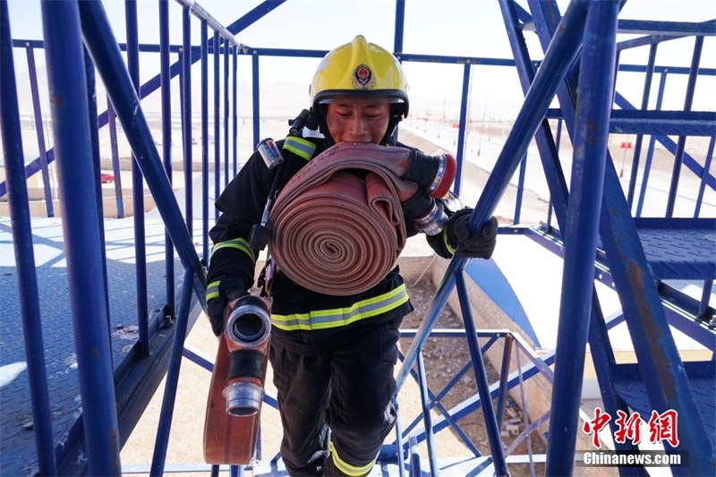 L'entra?nement des ? flammes bleues de Kekexili ? à 4 500 mètres d'altitude 