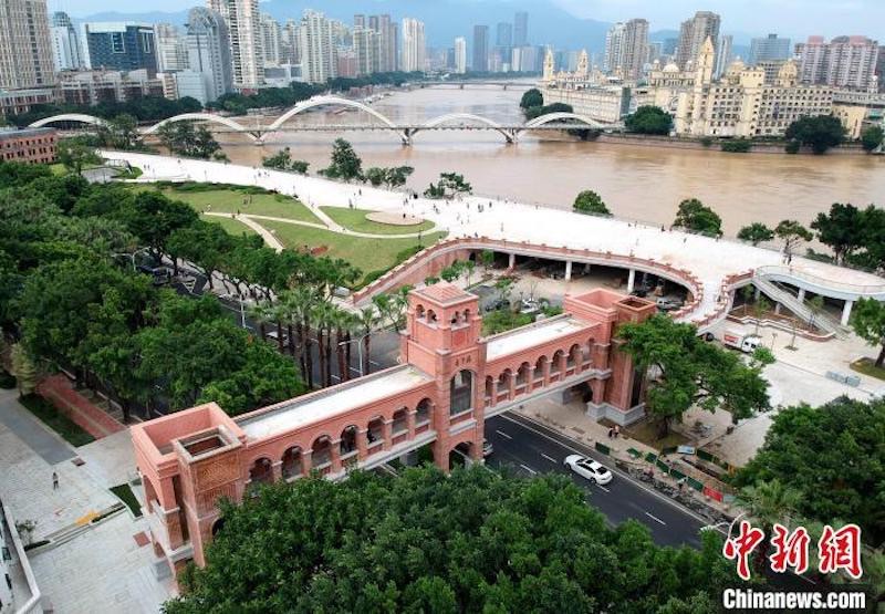 La ? plus belle passerelle ? de Fuzhou est devenue un site touristique