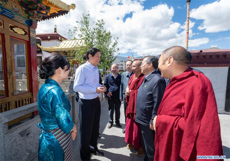 Le plus haut législateur chinois met l'accent sur la protection écologique sur le plateau Qinghai-Tibet