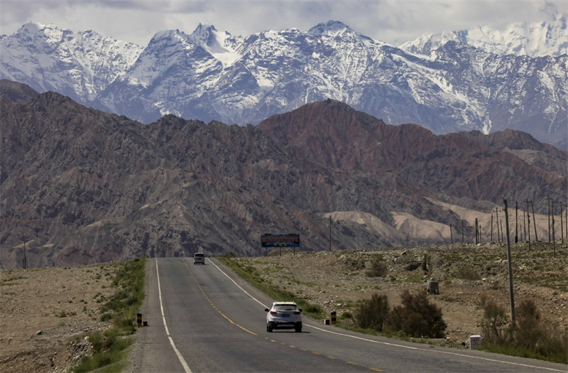 Le Xinjiang a construit 62 200 km de nouvelles routes en dix ans