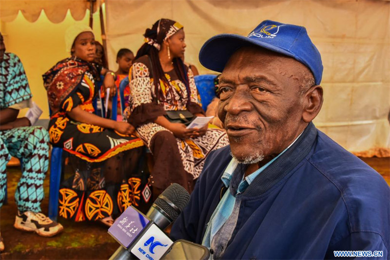 Cameroun : une équipe médicale chinoise fournit des services médicaux gratuits à l'Ouest 