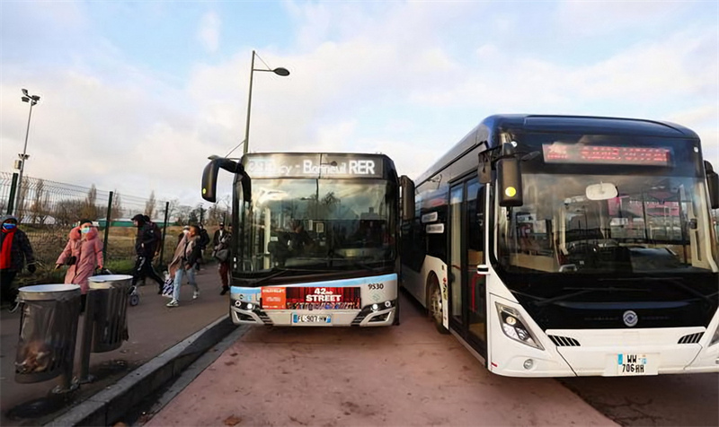 Un bus à conduite autonome fabriqué par une société chinoise va circuler en France