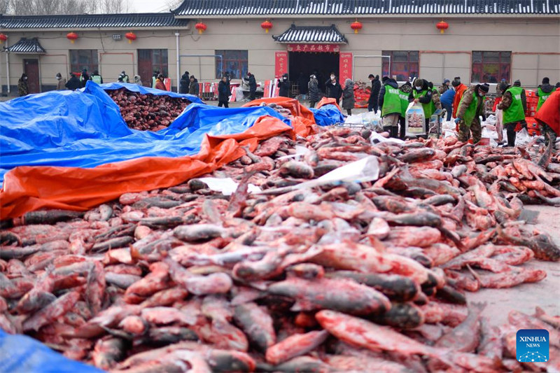 Jilin : ouverture d'un festival sur le thème de la pêche d'hiver sur le lac Chagan