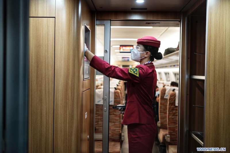 Mise en service d'une ligne ferroviaire interurbaine à grande vitesse entre Beijing et Tangshan