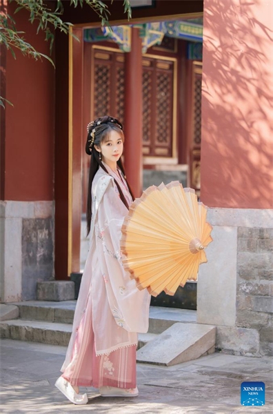 Dirigée par le Hanfu, la tendance ? Chine-chic ? s'appuie sur la confiance culturelle