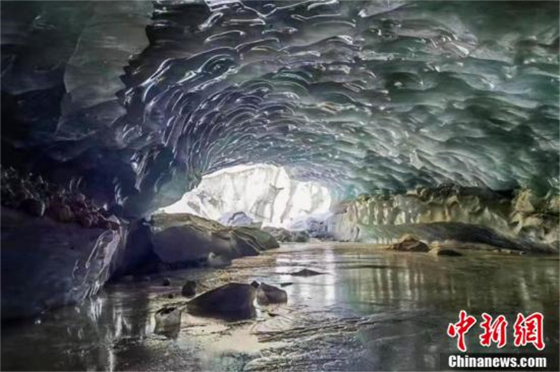 Tibet : une grande grotte de glace d'environ 165 mètres de long découverte dans le comté de Bianba, à Qamdo