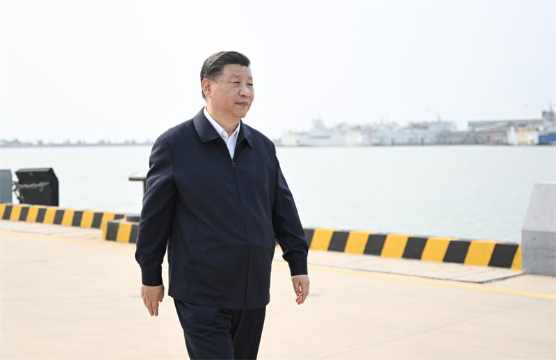 Xi Jinping inspecte la province chinoise du Guangdong