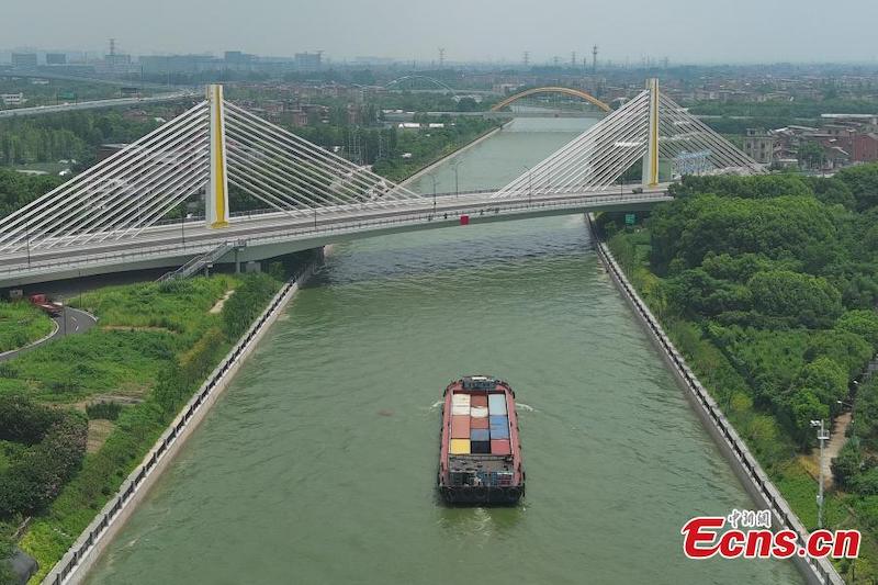 Ouverture de la deuxième voie navigable du Grand Canal