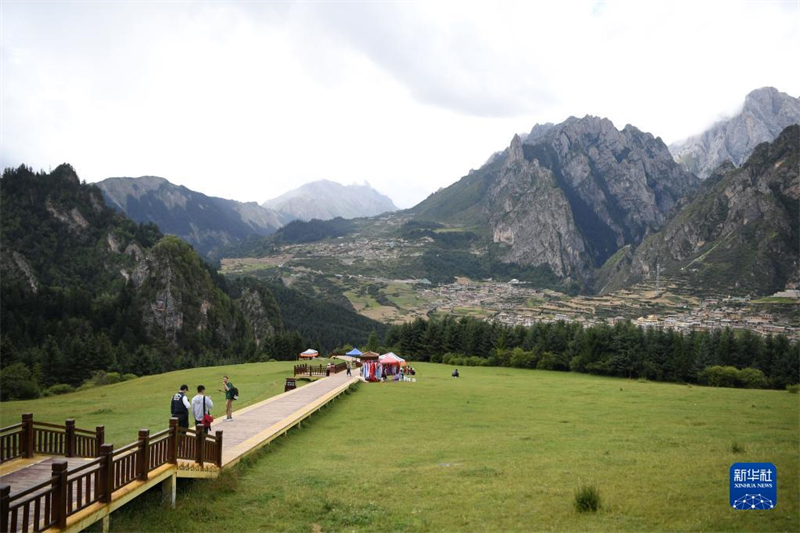 Le village de Zhagana a re?u le titre de ? Meilleur village touristique ?