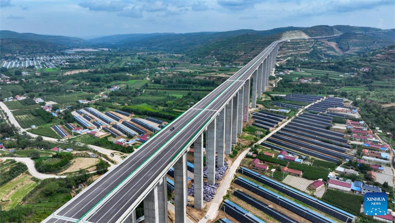 Ouverture à la circulation de l'autoroute Yinchuan-Kunming