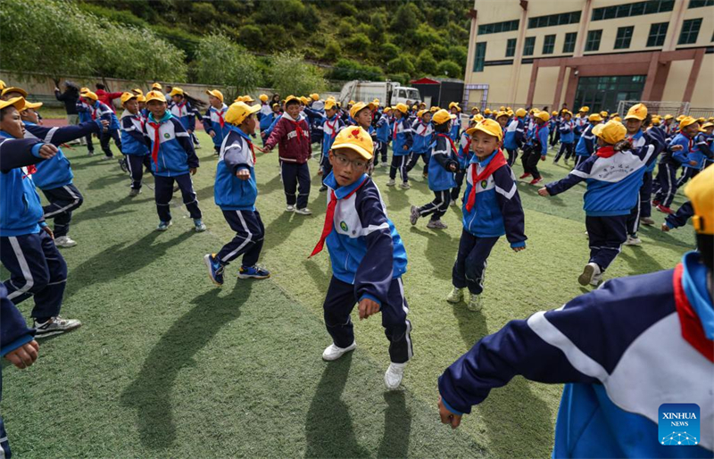 Comment l'aide jumelée du Guangdong stimule le développement de l'éducation au Xizang