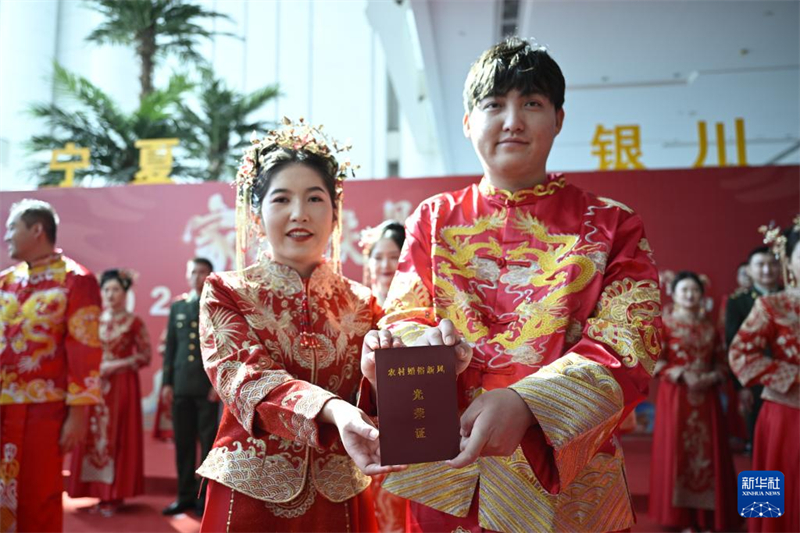 Un mariage collectif de 10 000 personnes organisé dans l'ensemble de la Chine