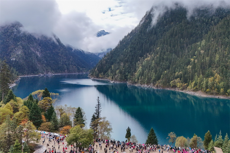 Sichuan : découvrez les plus beaux paysages de la vallée écologique de Jiuzhaigou