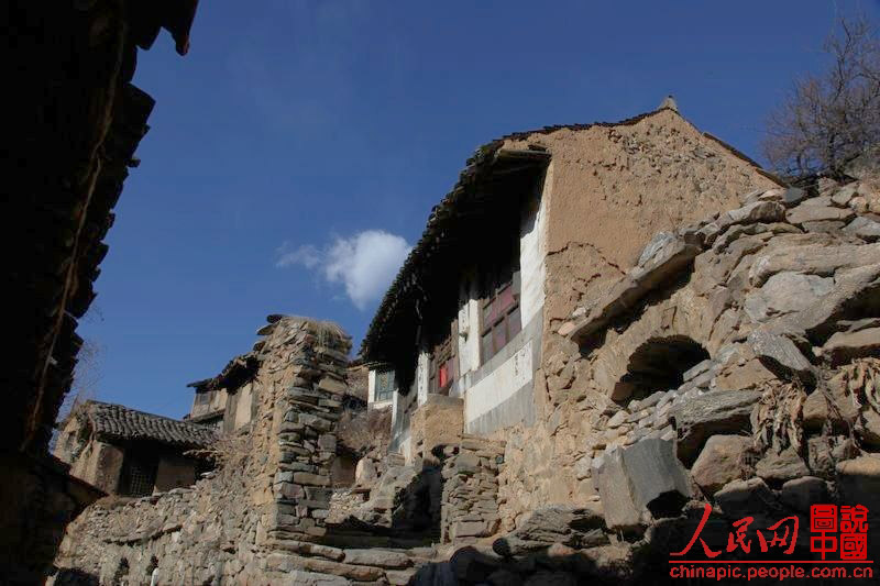 Le village ancien de Dapin : un petit ? palais du Potala ? (7)