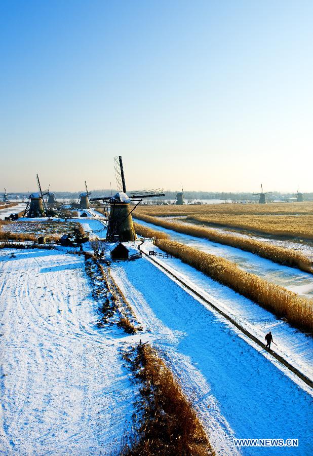 Pays-Bas: paysages de neige à Kinderdijk (3)