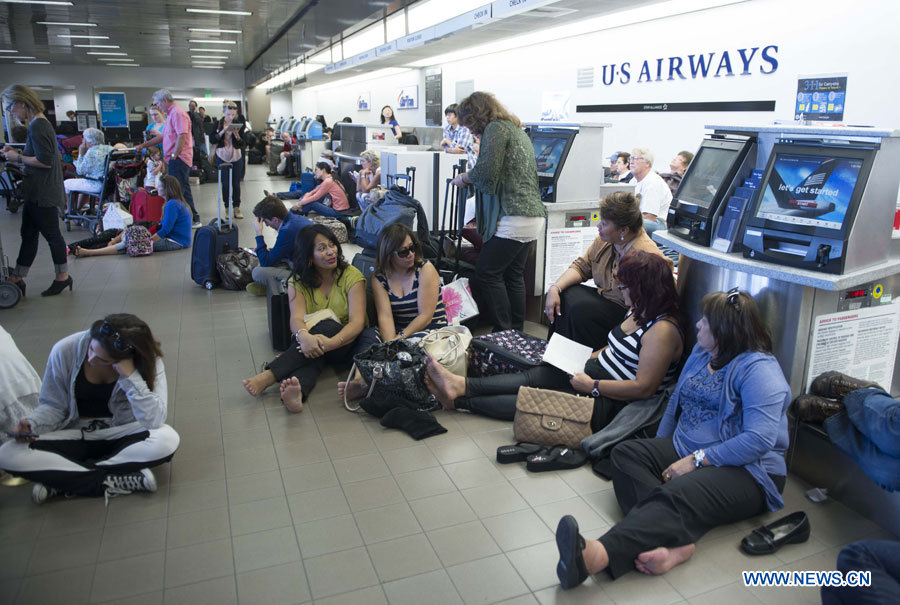 1 550 vols et plus de 167 000 passagers ont été touchés par la fusillade de l'aéroport de Los Angeles  (2)