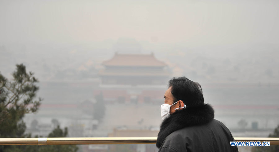 Le grave smog persiste à Beijing